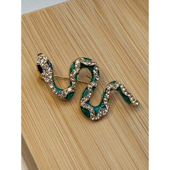 Crystal & Enamel Snake Brooch Pin Jewelry Gold-Tone Green & Clear Stones Gift Bo - Picture 2 of 5